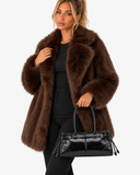 Mireva shoulder bag in Black – close-up product view
